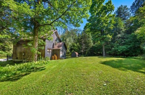 Algoma House | Cedar Downs Cabin S Door CTY