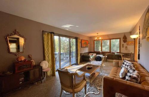 Algoma House | Cedar Downs Cabin S Door CTY