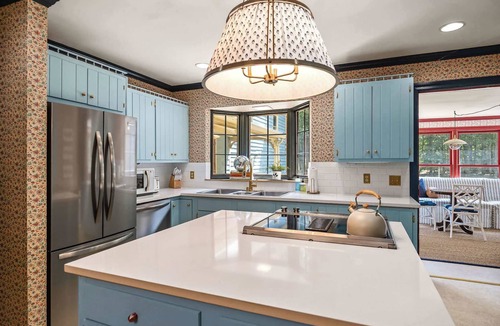 Lebanon House | Cedar Hall - A Charming Vintage Estate