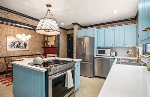 Lebanon House | Cedar Hall - A Charming Vintage Estate