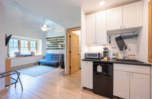 Ephraim Cottage | Cedar Hideaway | Cozy Nights & Bay Sunsets