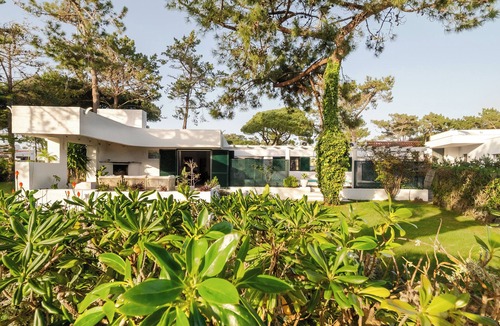 Praia das Macas House | Cedar House
