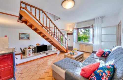 Angera House | Cedar House Villa Few Minutes From Lake - Happy Rentals