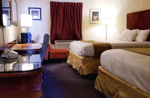 Cavalier Hotel | Cedar Inn