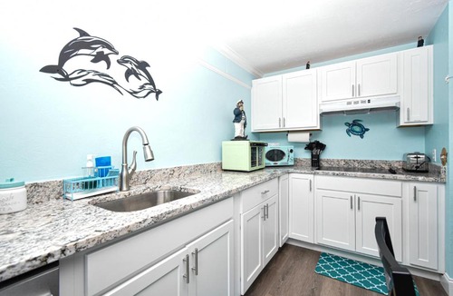 Cedar Key Apartment | Cedar Key Islands Dolphins Cay Condo 230