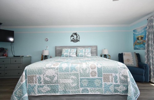 Cedar Key Apartment | Cedar Key Islands Dolphins Cay Condo 230
