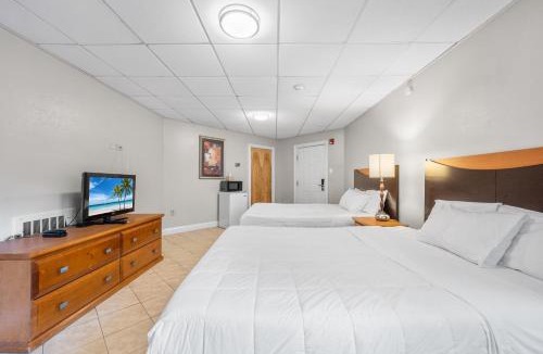 North Stonington Hotel | Cedar Park Inn