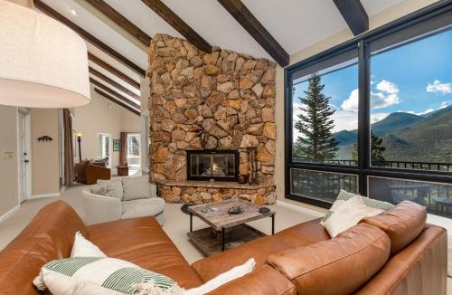 Windcliff Estates House | Cedar Upper Vacation Home at Windcliff