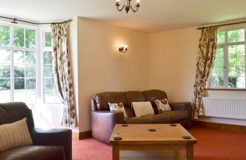 Newtown House | Cefnaire