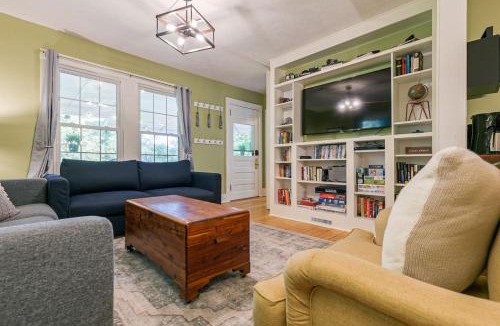 Montreat House | Ceilidh Cottage - Near Black Mountain & Walk to Montreat Hiking!