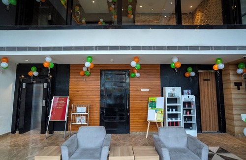 Mahmoorganj Hotel | Celebrant Hotel