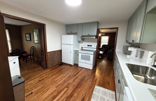 Old Town House | Celebrate Independence Day in Independence, VA! Cozy 2BR, fully equipped house.