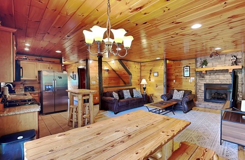 Hemlock Hills Cabin | Celebration Lodge | Family Fun, Pool Table Hot Tub
