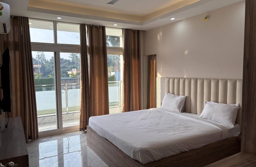 Dhanbad Hotel | Celebration Park