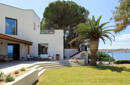 Brucoli Villa | Celeste - Four Bedroom Villa, Sleeps 8