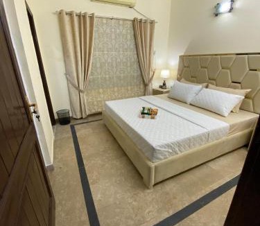 Lahore House | Celestial Gold