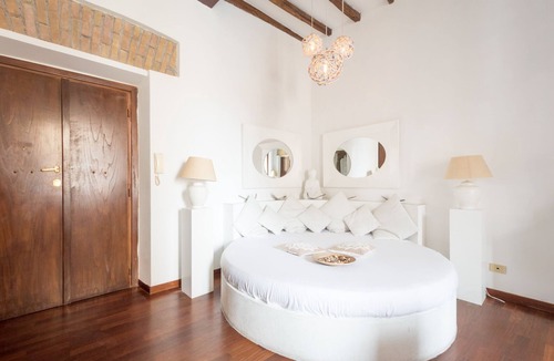 Roman Ghetto Apartment | CENCI TOP