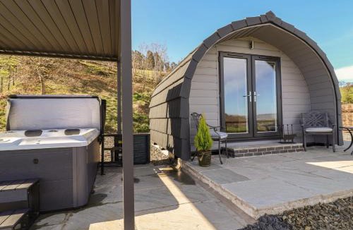 Ruthin House | Cennin Pedr