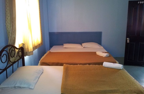 Bang Rak Hotel | Centaur Inn