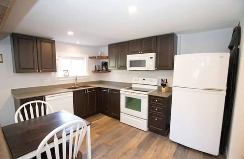 Powell River Apartment | Centennial Guest Suite