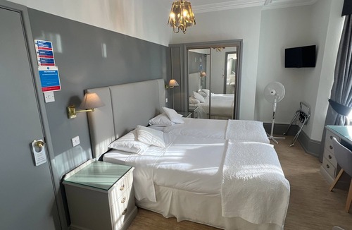 Cambridge Hotel | Centennial Hotel
