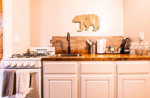 Woods Landing-Jelm Apartment | Centennial stay perfect for families!