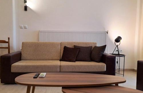 Xanthi Apartment | CENTER o'CLOCK
