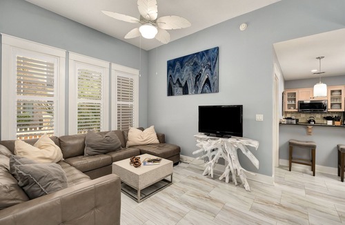 Baytowne Wharf Condo | Center of Baytowne Village: Pool ~ Gym ~ Golf!