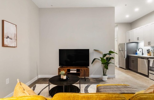 Downtown Cincinnati Apartment | Central 1 Bedroom by Fountain Sq. & Carew Tower