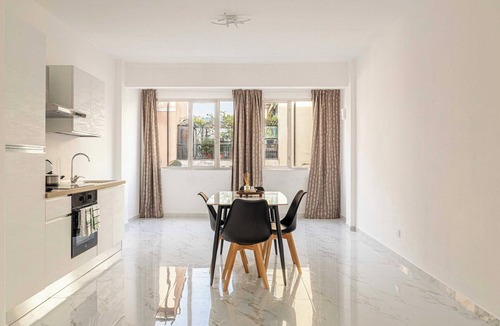 Ventimiglia Apartment | Central 1BDR/4P flat in Ventimiglia