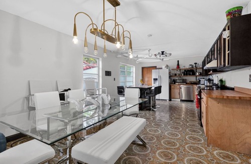 Miami Springs House | Central 1BR, Minutes to Airport, Medley & Miami Beach, Walkable Location