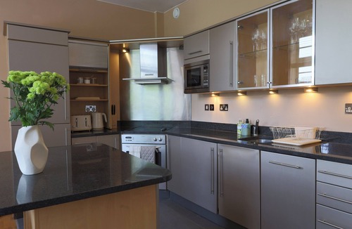 The Cultural Quarter Apartment | Central 2-Bedroom Apartment in the Heart of Brighton | Sleeps 6