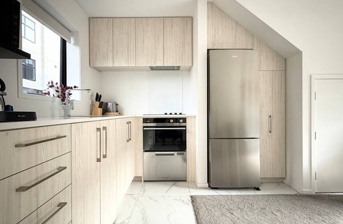 Christchurch City Centre Villa | Central 2 king bdrm 2 bath/casino