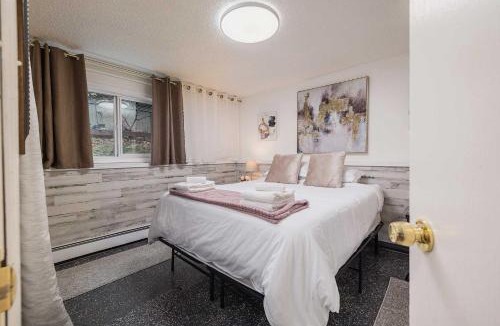 Taku - Campbell Apartment | Central 2BR Anchorage Adventure Hub