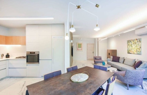 Tel Aviv Promenade Apartment | Central 2BR Apartment with Parking by HolyGuest