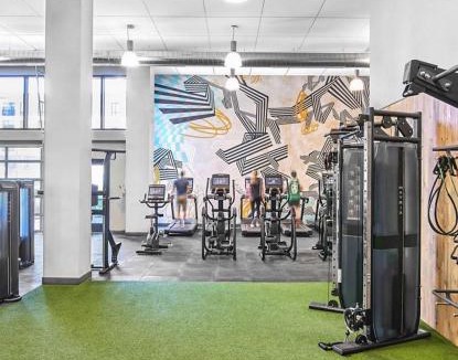 Assembly Square Apartment | Central 2BR Apt w Pool & Gym sleep 7
