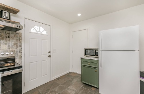 Amarillo House | Central 3 Blocks off Hwy i-40, Spacious home, quiet neighborhood,clean