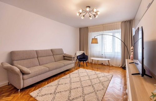 Bucharest Apartment | Central 3BR, 2 Bath – Ideal for Families/Groups