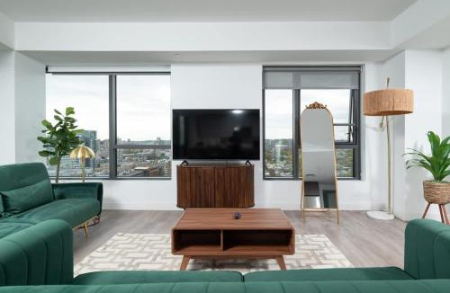 Chinatown Apartment | Central 3BR & Den Penthouse Boston Common MGH & TUFTS