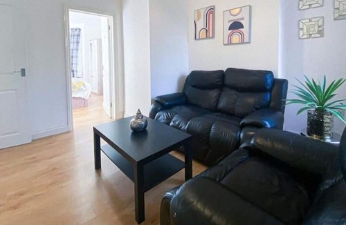 Reading House | Central 4 Bed-reading City Centre