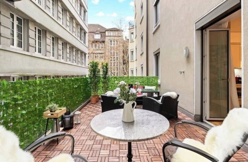 Center Apartment | Central | AC | Private Terrace | Free Parking