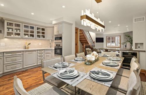 Downtown House | Central AC, Updated 4 BR, 4-5 BA Townhouse, Pool