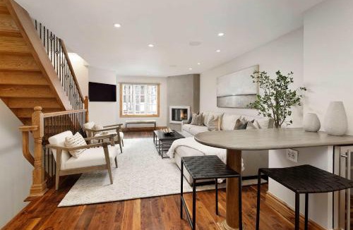 Downtown House | Central AC, Updated 4 BR, 4-5 BA Townhouse, Pool
