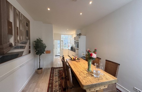 De Weteringschans Apartment | CENTRAL AMSTERDAM Luxury Apartment with 2 Seperate Studios 120 m2 - LEIDSEPLEIN