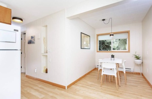 Taku - Campbell House | Central ANC Creekside Retreat: Direct Trail Access