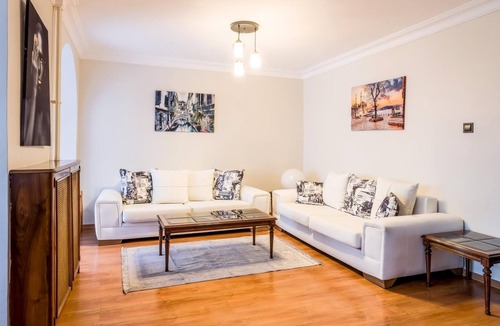 Besiktas Apartment | Central and Capacious Flat Near Levent in Besiktas