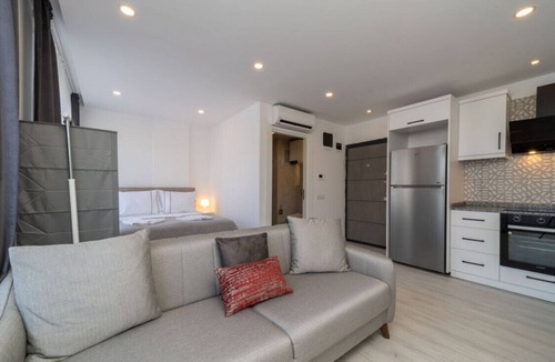 Eski Lara Apartment | Central and Modern Flat in Muratpasa