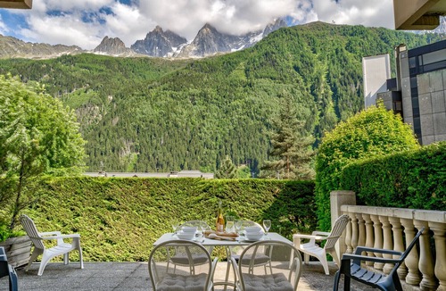 Chamonix City Centre Apartment | Central Apartment With Fabulous Terrace