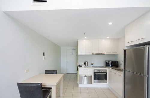 South Townsville Apartment | Central Apartment in South Townsville1 Bed 1 Bath Apartment