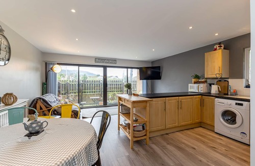Newcastle Apartment | Central Apartment 3B